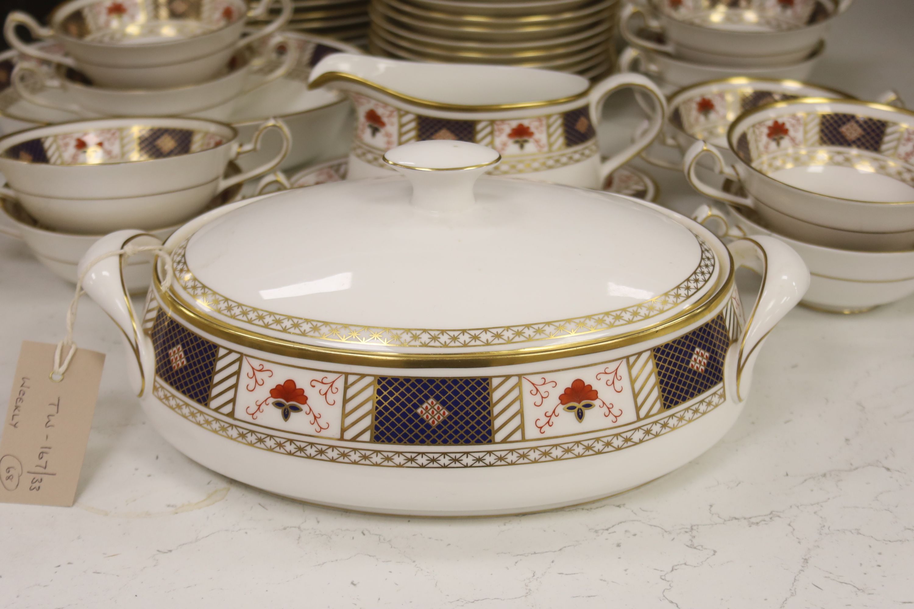 A Royal Crown Derby 'Derby Border' pattern part dinner service